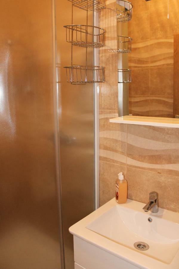 Apartment Ana 2 Свети свети Филип и Яков Екстериор снимка