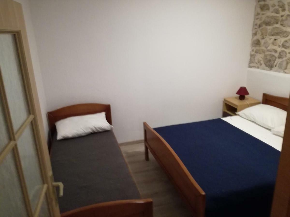 Apartment Ana 2 Свети свети Филип и Яков Екстериор снимка