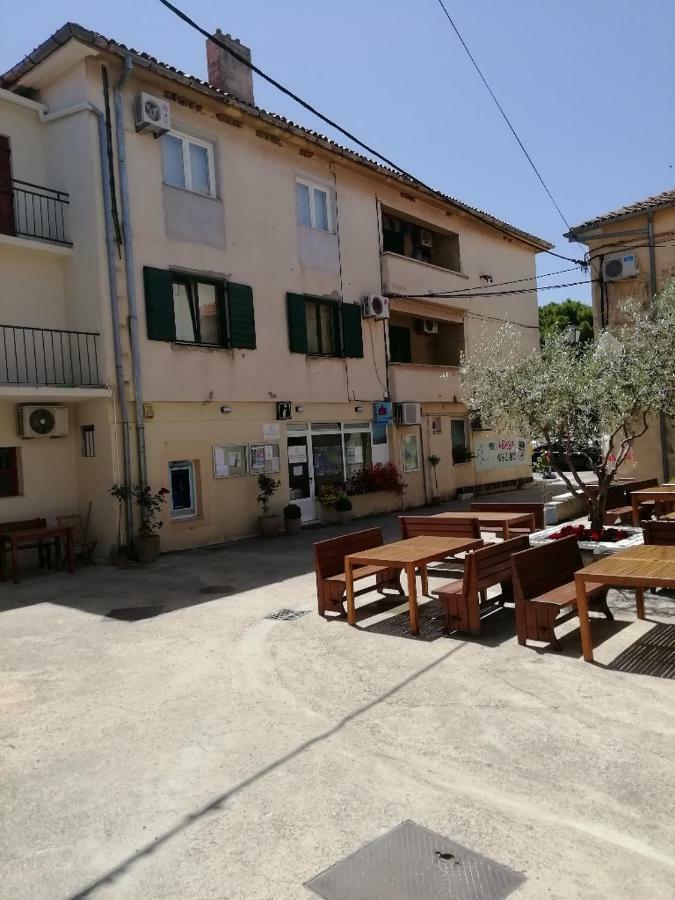 Apartment Ana 2 Свети свети Филип и Яков Екстериор снимка